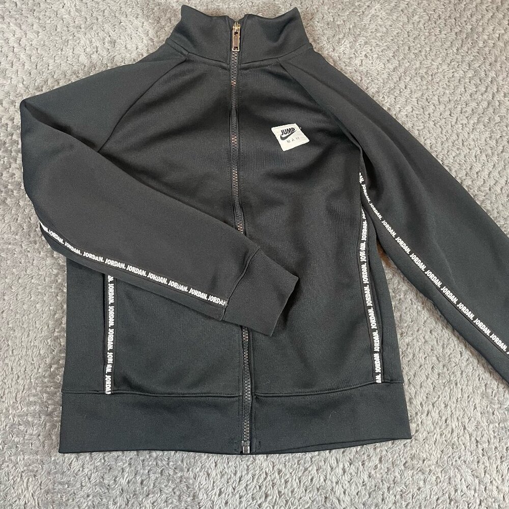Nike Air Jordan Jumpman Track Suit Jacket Boys M Black White Basketball Sports - Picture 1 of 9